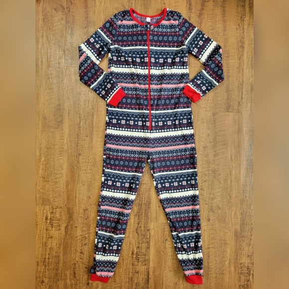 BUNDLE & SAVE Joe Fresh fleece one piece pajamas - Picture 1 of 6